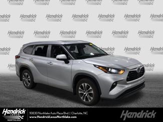 Used 2024 Toyota Highlander XLE FWD video 1