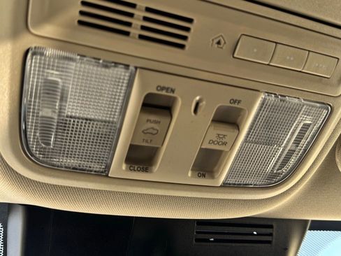 Used 2022 Honda CR-V EX-L image 18