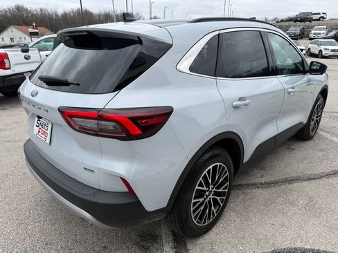 Used 2026 Ford Escape SE w/ PHEV Premium Package image 7