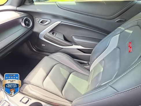 Certified 2019 Chevrolet Camaro SS RWD image 10