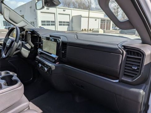 Used 2025 GMC Sierra 1500 SLT RWD image 42