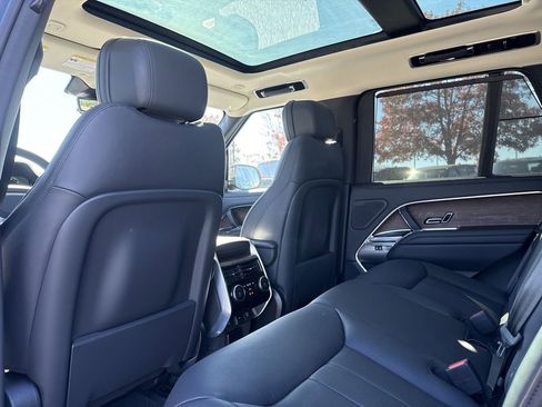 New 2025 Land Rover Range Rover SE image 12