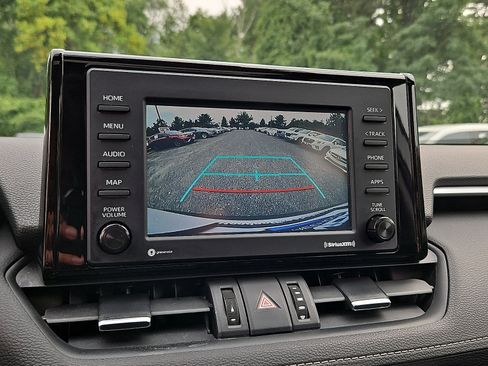 Used 2020 Toyota RAV4 XLE Premium AWD/4WD image 20