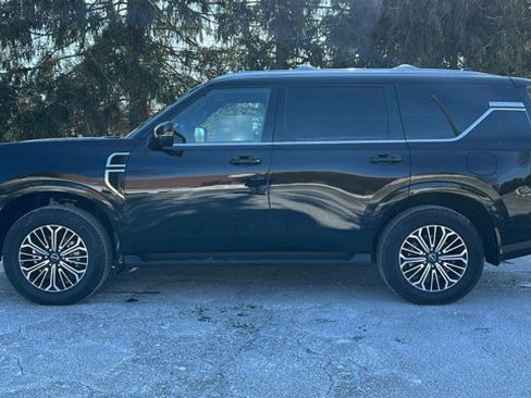 New 2026 Nissan Armada SL image 13