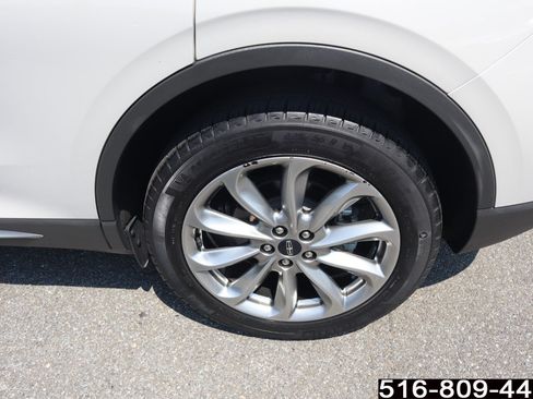 Used 2022 Lincoln Corsair AWD w/ Premium Package image 8