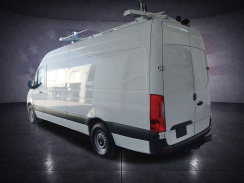 Used 2023 Mercedes-Benz Sprinter 2500 image 3