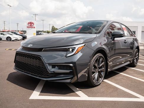 New 2026 Toyota Corolla SE FWD image 3
