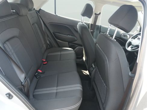 Used 2025 Hyundai Venue SEL FWD image 26