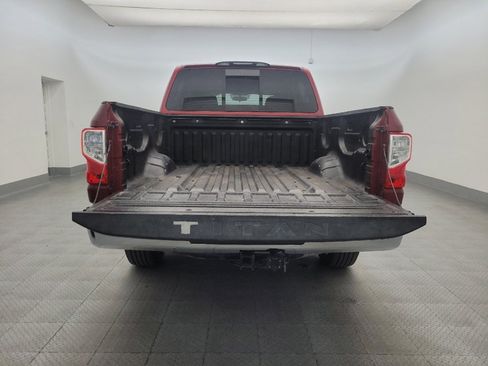 Used 2018 Nissan Titan SV image 29
