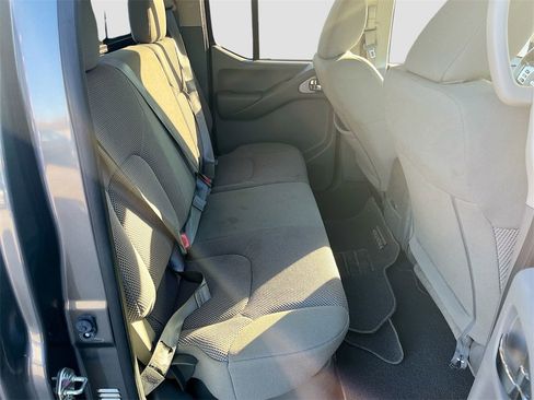 Used 2020 Nissan Frontier SV w/ Midnight Edition Floor Mats image 26