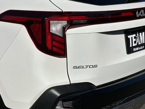 Used 2024 Kia Seltos SX w/ SX Sunroof Package AWD/4WD image 28