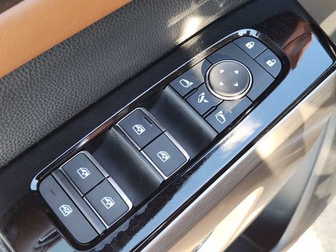 Used 2023 Nissan Pathfinder Platinum w/ Cargo Package FWD image 32