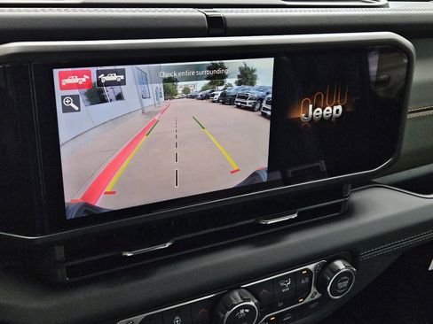 New 2026 Jeep Gladiator Mojave AWD/4WD image 18