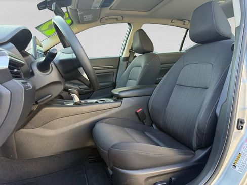 Used 2025 Nissan Altima 2.5 SV w/ SV Special Edition Package FWD image 15