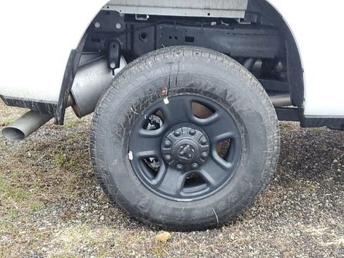 New 2026 RAM 2500 Tradesman AWD/4WD image 9