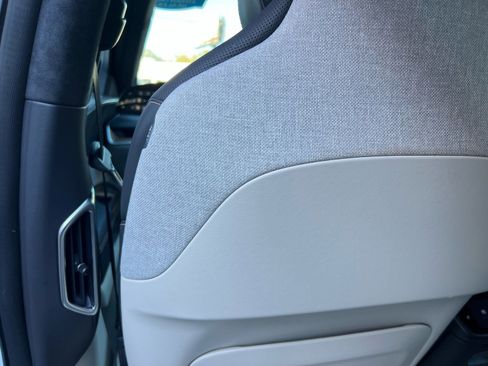 Used 2024 Lucid Air Touring image 48