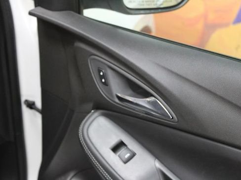 Used 2022 Buick Encore GX Select FWD image 11