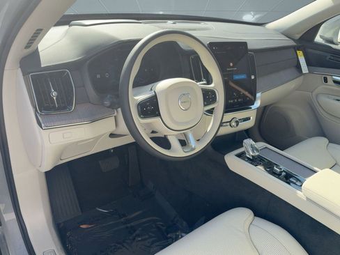 New 2026 Volvo XC90 B6 Ultra w/ Protection Package image 4