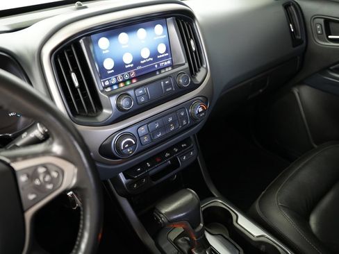Used 2019 Chevrolet Colorado Z71 w/ Z71 Midnight Edition AWD/4WD image 18