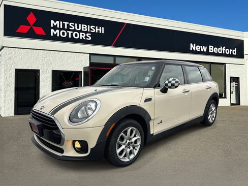 Used 2019 MINI Cooper Clubman ALL4 image 1