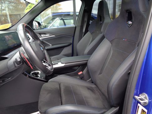 Used 2024 BMW X1 M35i w/ M Sport Professional Package image 9