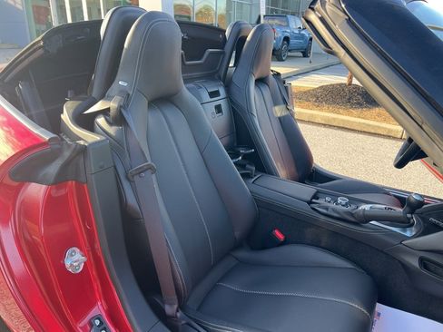 Used 2024 MAZDA MX-5 Miata Grand Touring w/ Appearance Package image 32