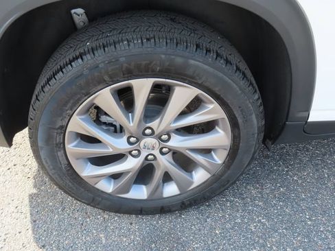 Used 2026 Buick Enclave Preferred AWD/4WD image 13