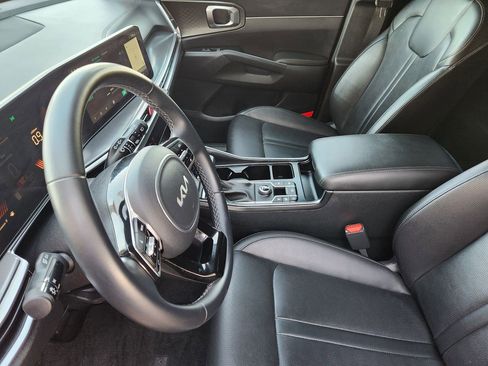 Used 2025 Kia Sorento S w/ Panoramic Sunroof Package image 12