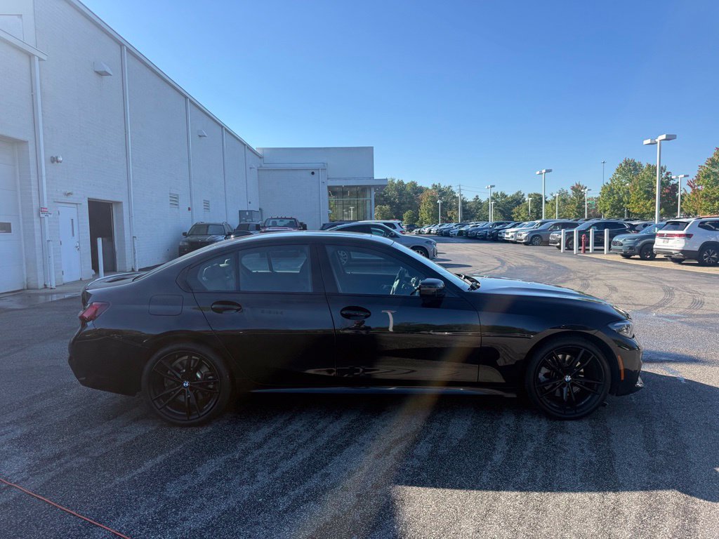 Used 2022 BMW 330i xDrive Sedan w/ M Sport Package AWD/4WD image 9