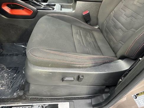 Used 2023 Nissan Frontier PRO-4X w/ Technology Package image 24