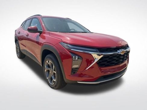 New 2026 Chevrolet Trax LT w/ Driver Confidence Package FWD image 7