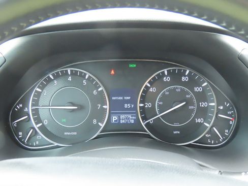 Used 2017 Nissan Armada Platinum w/ Interior Lighting Package RWD image 30