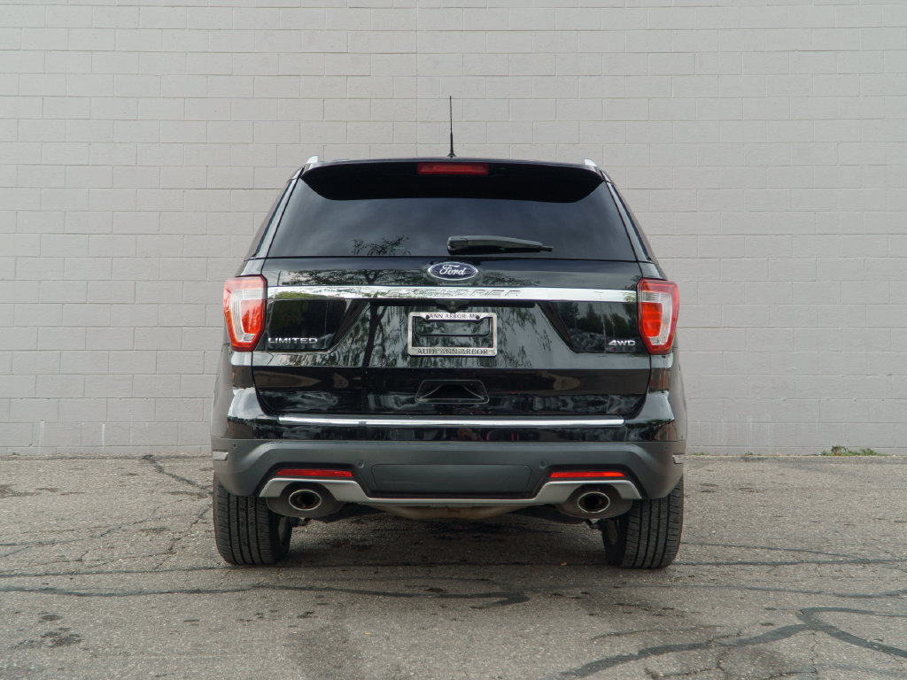 Used 2018 Ford Explorer Limited w/ Equipment Group 301A AWD/4WD image 6