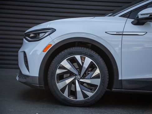 Used 2021 Volkswagen ID.4 Pro S w/ Gradient Package image 11