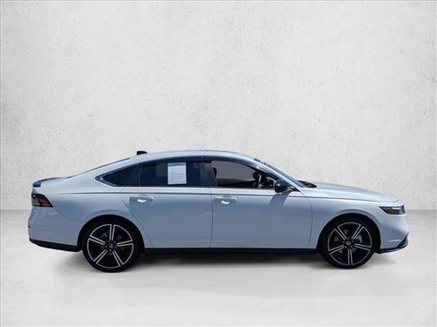 Used 2023 Honda Accord Sport image 4