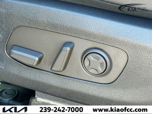 New 2026 Kia Carnival FWD image 24