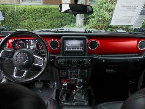 Used 2018 Jeep Wrangler Unlimited Rubicon image 30