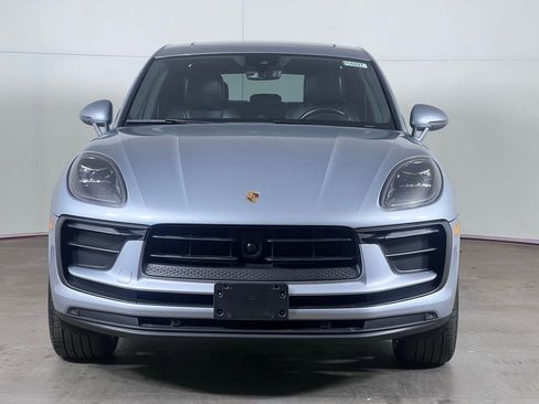 Certified 2024 Porsche Macan image 10