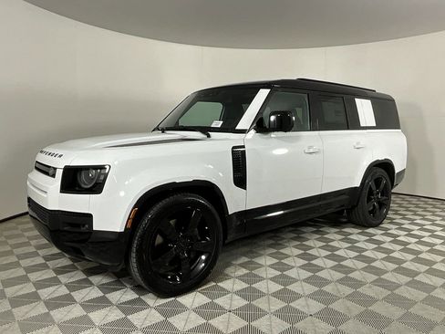 New 2026 Land Rover Defender 130 X-Dynamic SE AWD/4WD image 1