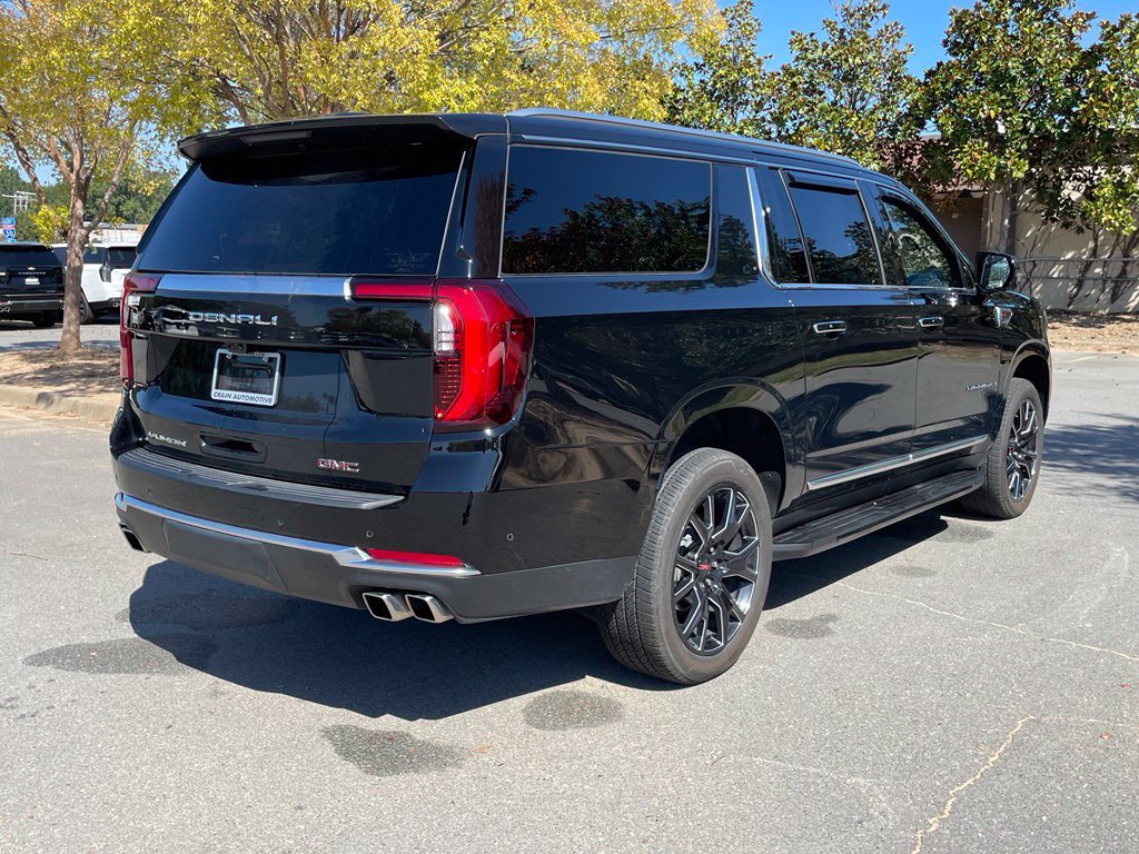 Used 2025 GMC Yukon XL Denali w/ Advanced Technology Package AWD/4WD image 8