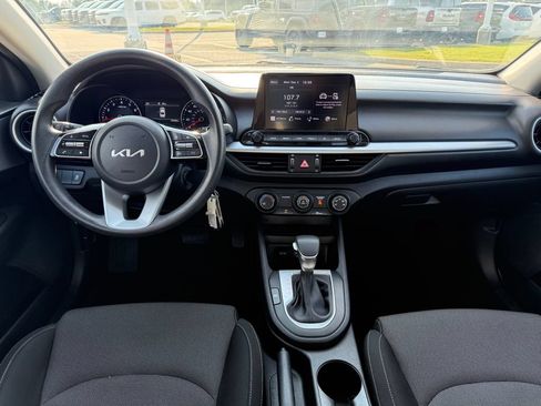 Used 2024 Kia Forte LXS FWD image 7