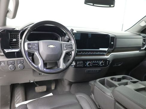 Used 2025 Chevrolet Silverado 3500 LT w/ Z71 Chrome Sport Edition AWD/4WD image 9