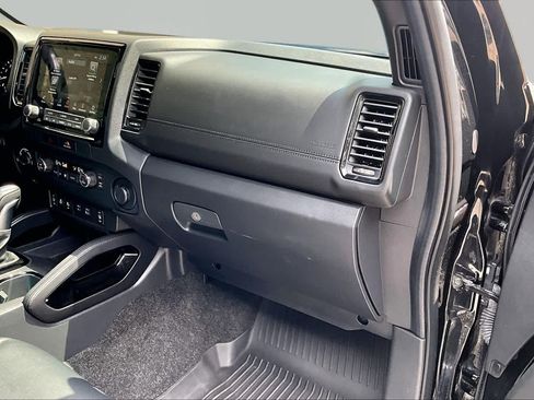 Used 2022 Nissan Frontier PRO-4X w/ Pro-4X Premium Package AWD/4WD image 19