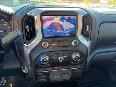 Used 2021 GMC Sierra 2500 SLE image 27