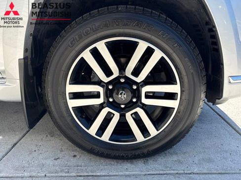 Used 2024 Toyota 4Runner Limited AWD/4WD image 67