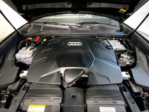 Used 2023 Audi Q8 Prestige image 30