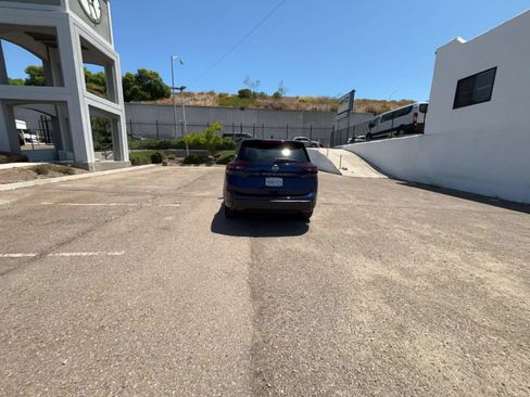 Used 2025 Nissan Rogue SV FWD image 16