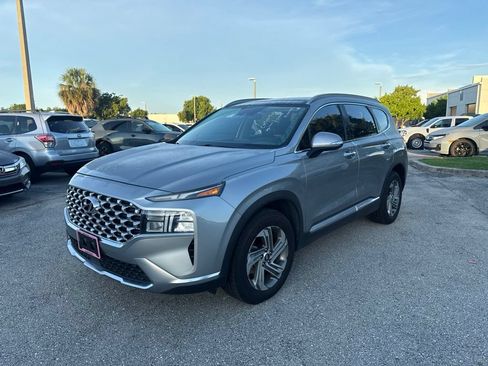 Used 2022 Hyundai Santa Fe SEL w/ Convenience + Premium Package FWD image 4