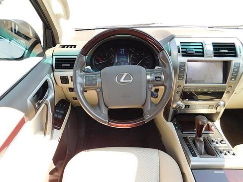 Used 2018 Lexus GX 460 Luxury image 13