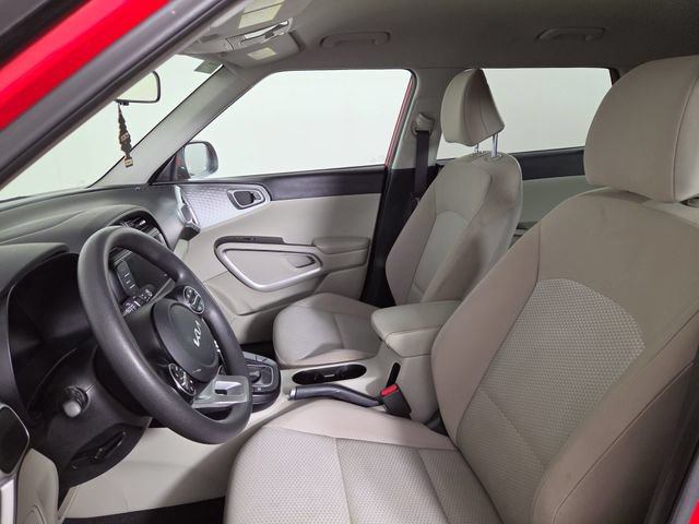 Certified 2023 Kia Soul LX w/ LX Technology Package FWD image 12